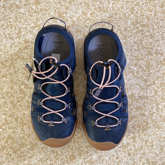 NEW women's Kamik size 9 closed-toe sandals - Picture 2 of 4